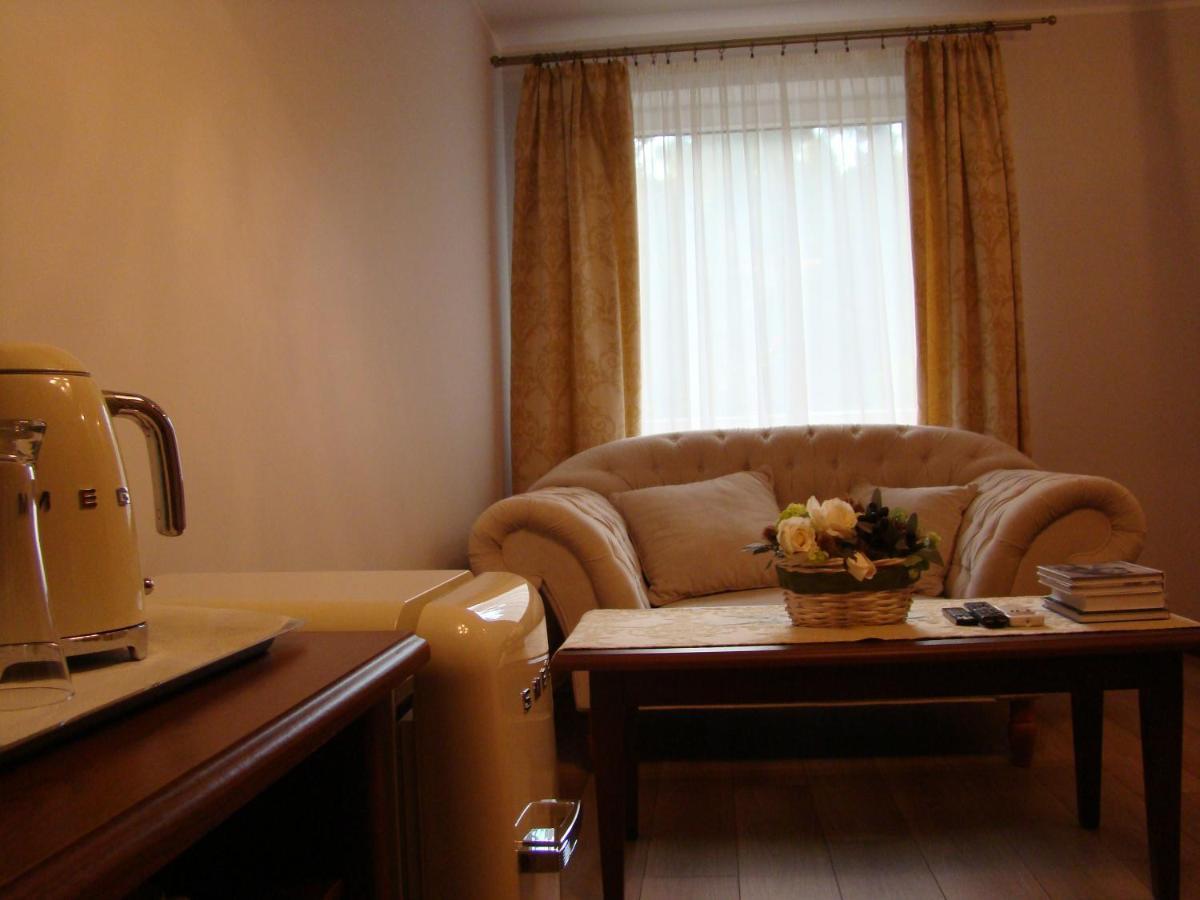 Bobrowa Dolina Bed & Breakfast Рин Екстериор снимка